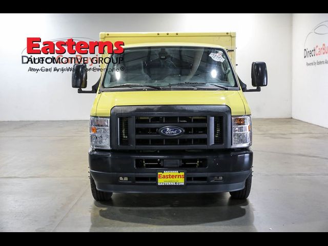 2022 Ford E-Series Base
