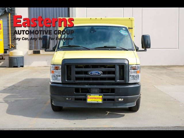 2022 Ford E-Series Base