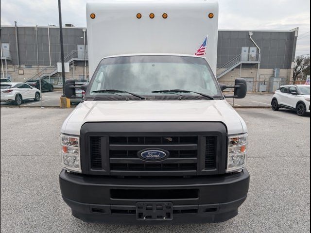 2022 Ford E-Series Base