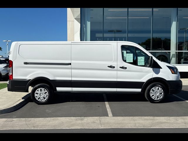 2022 Ford E-Transit Base