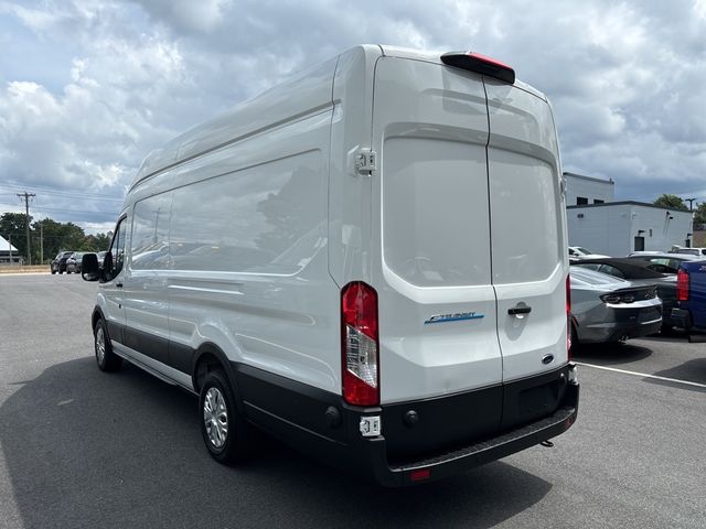 2022 Ford E-Transit Base