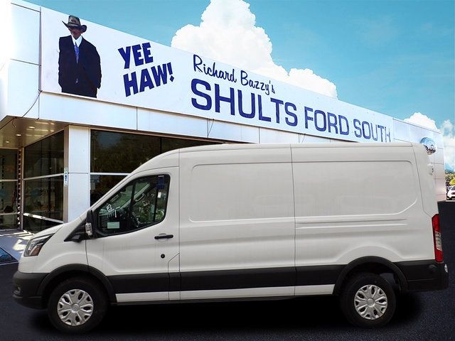 2022 Ford E-Transit Base