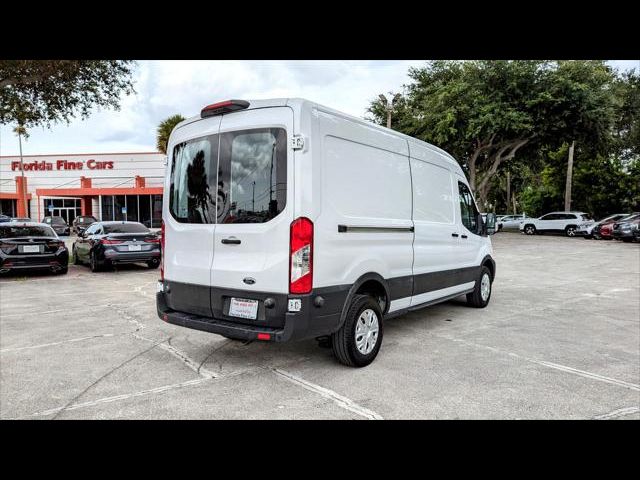 2022 Ford E-Transit Base