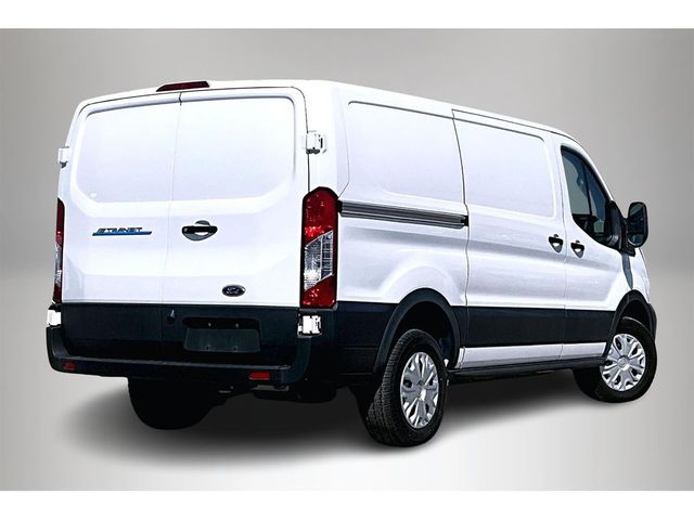 2022 Ford E-Transit Base