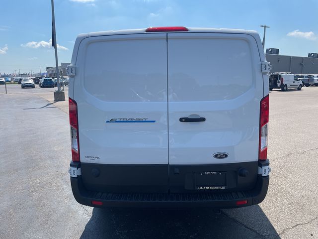 2022 Ford E-Transit Base