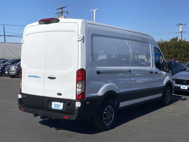 2022 Ford E-Transit Base