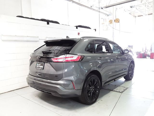 2022 Ford Edge SE