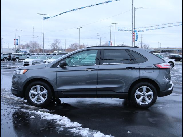 2022 Ford Edge SE