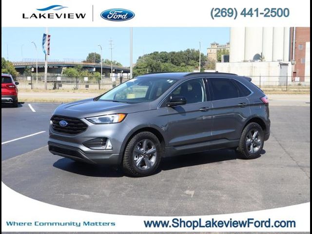 2022 Ford Edge 