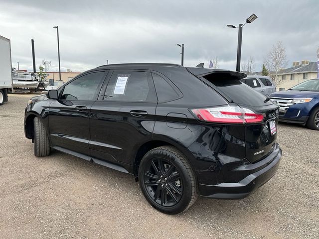 2022 Ford Edge 