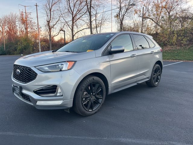 2022 Ford Edge 