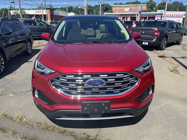 2022 Ford Edge 