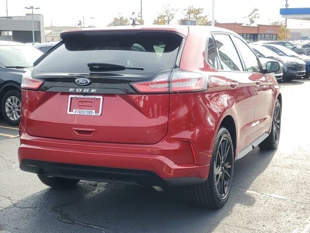 2022 Ford Edge 