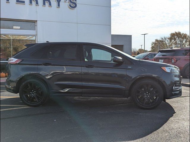 2022 Ford Edge ST Line