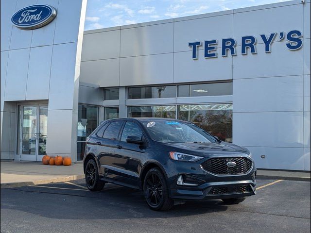 2022 Ford Edge ST Line