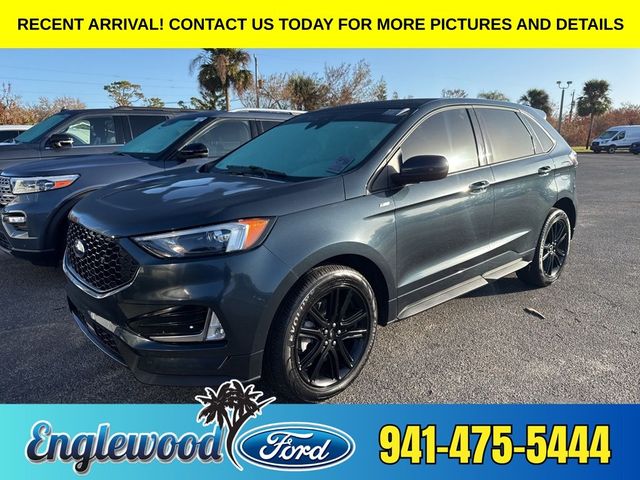 2022 Ford Edge 