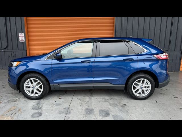 2022 Ford Edge 