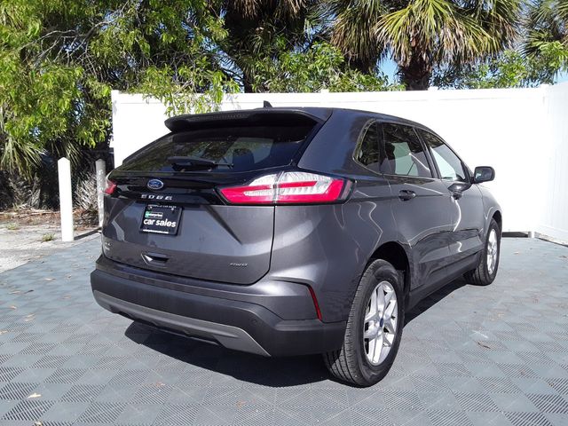 2022 Ford Edge 