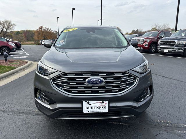 2022 Ford Edge 