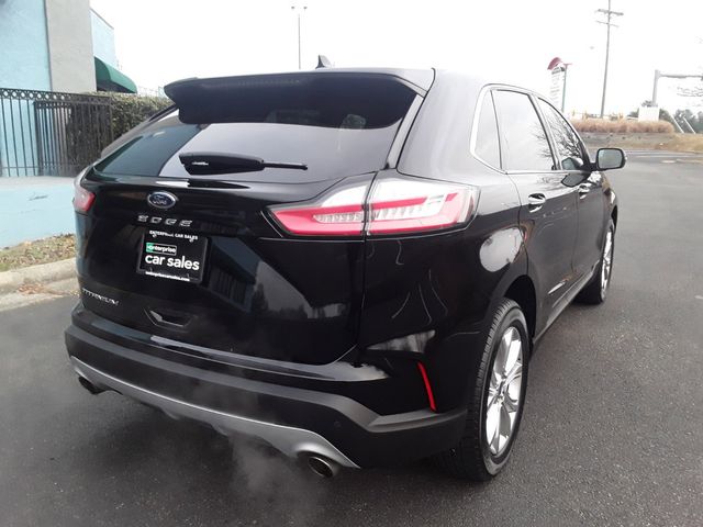 2022 Ford Edge Titanium