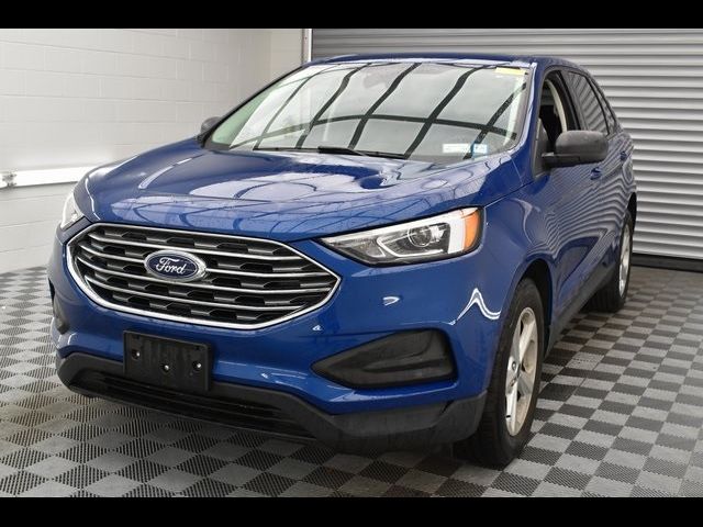 2022 Ford Edge SE