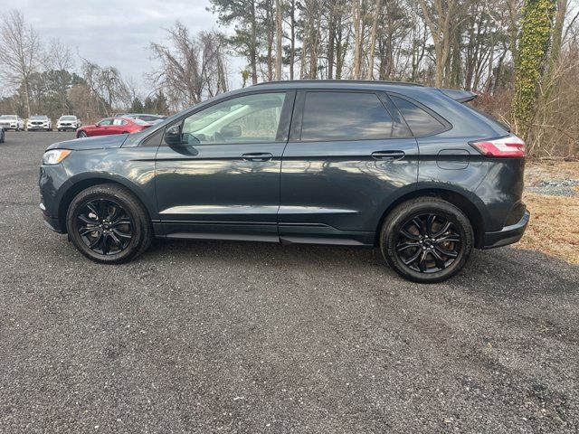 2022 Ford Edge SE