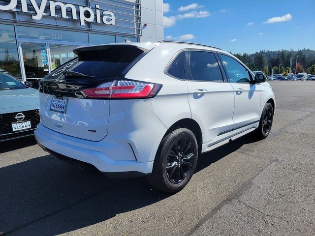 2022 Ford Edge SE