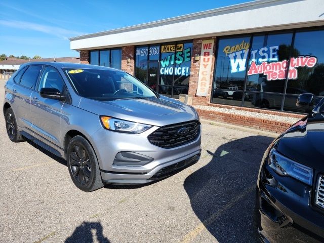 2022 Ford Edge SE