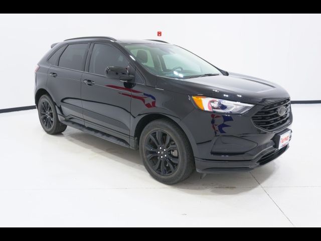 2022 Ford Edge SE