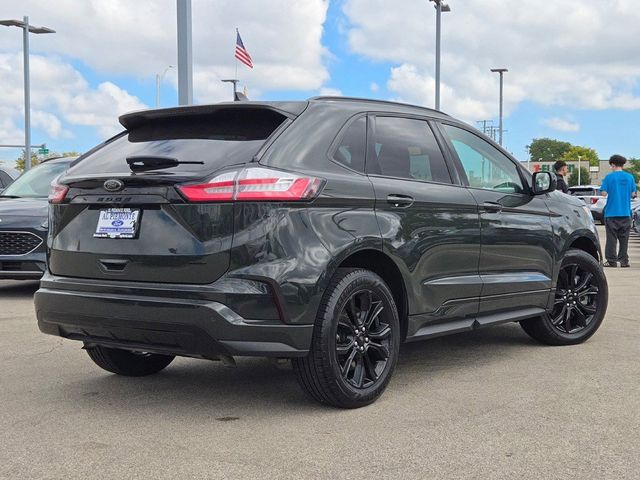 2022 Ford Edge SE