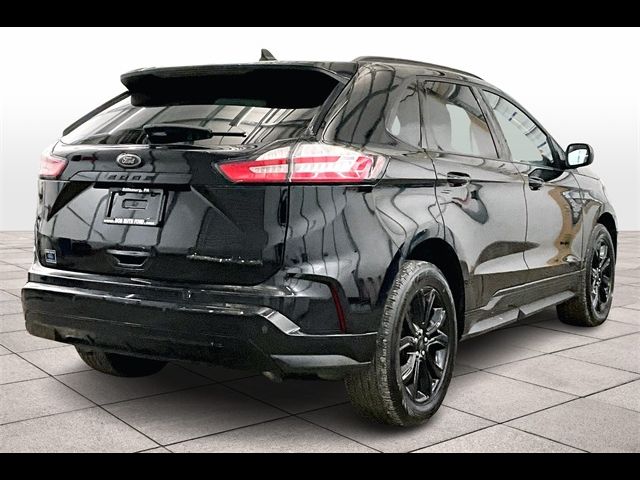 2022 Ford Edge SE