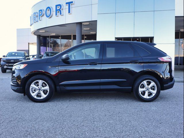 2022 Ford Edge SE