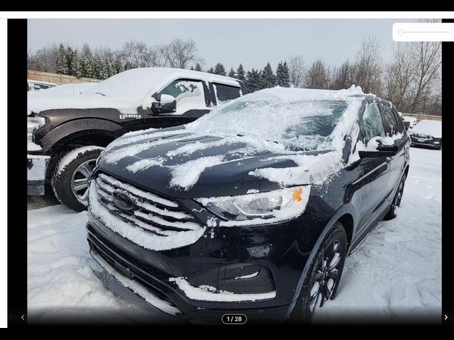 2022 Ford Edge SE