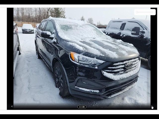 2022 Ford Edge SE