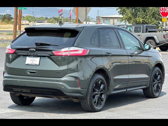 2022 Ford Edge SE