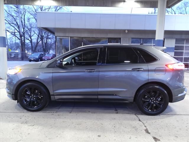 2022 Ford Edge SE