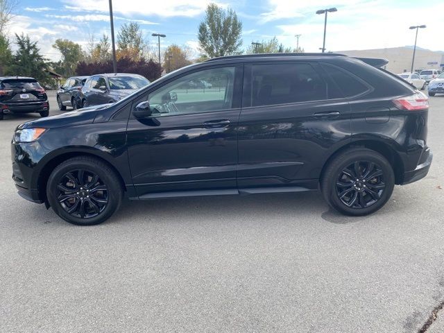 2022 Ford Edge SE