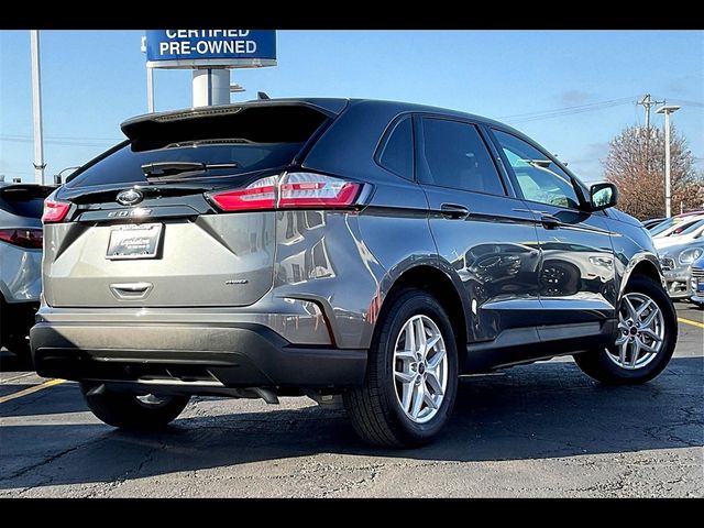 2022 Ford Edge SE