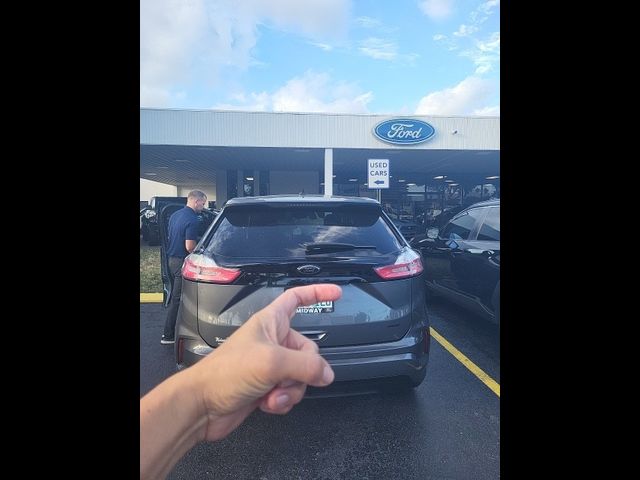 2022 Ford Edge SE