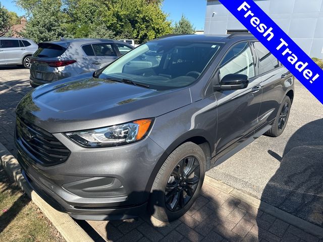 2022 Ford Edge SE