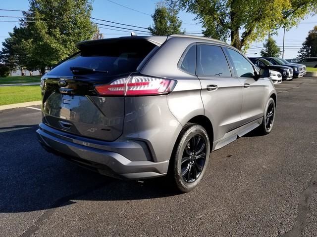 2022 Ford Edge SE