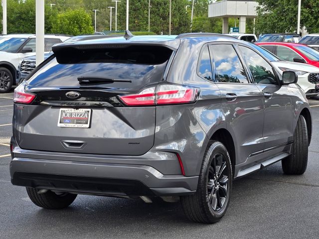 2022 Ford Edge SE