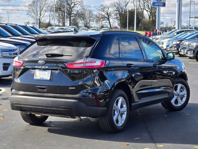 2022 Ford Edge SE