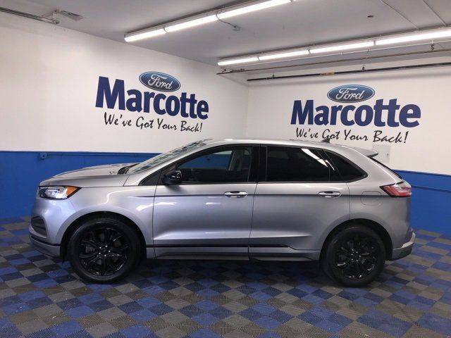 2022 Ford Edge SE