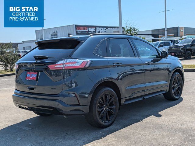 2022 Ford Edge SE