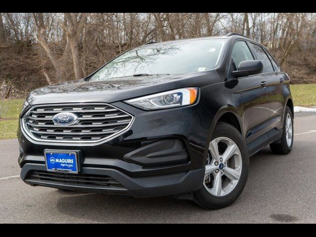 2022 Ford Edge SE