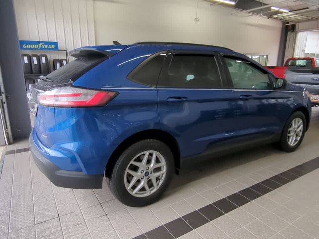 2022 Ford Edge SE