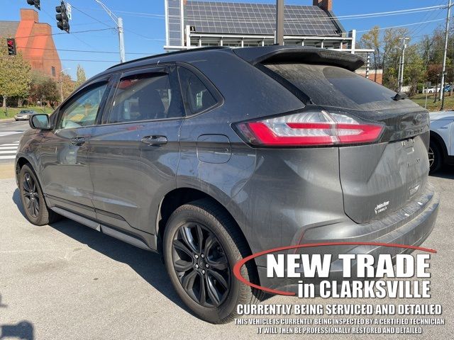 2022 Ford Edge SE