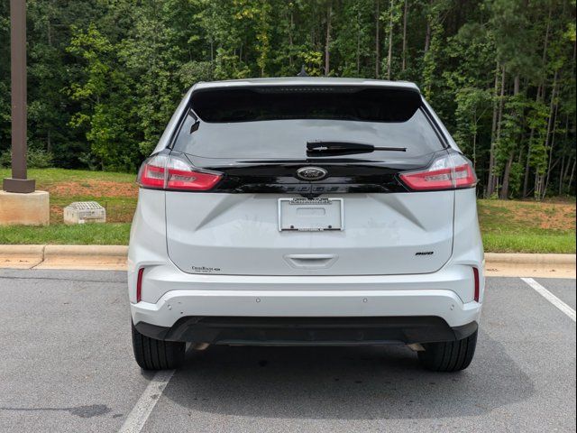 2022 Ford Edge SE