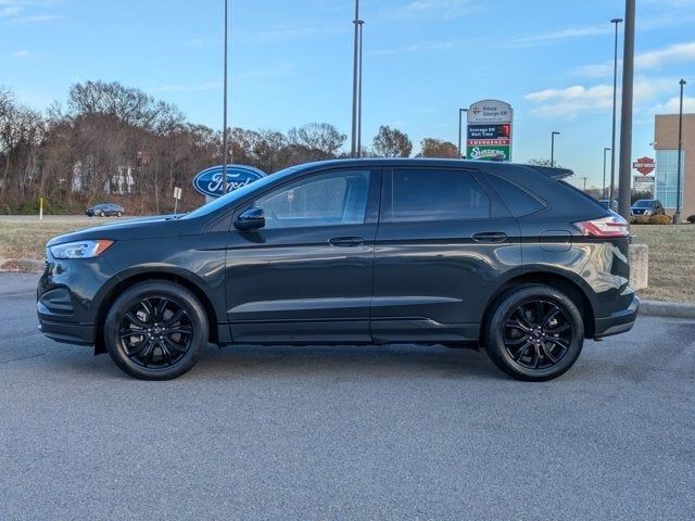 2022 Ford Edge SE